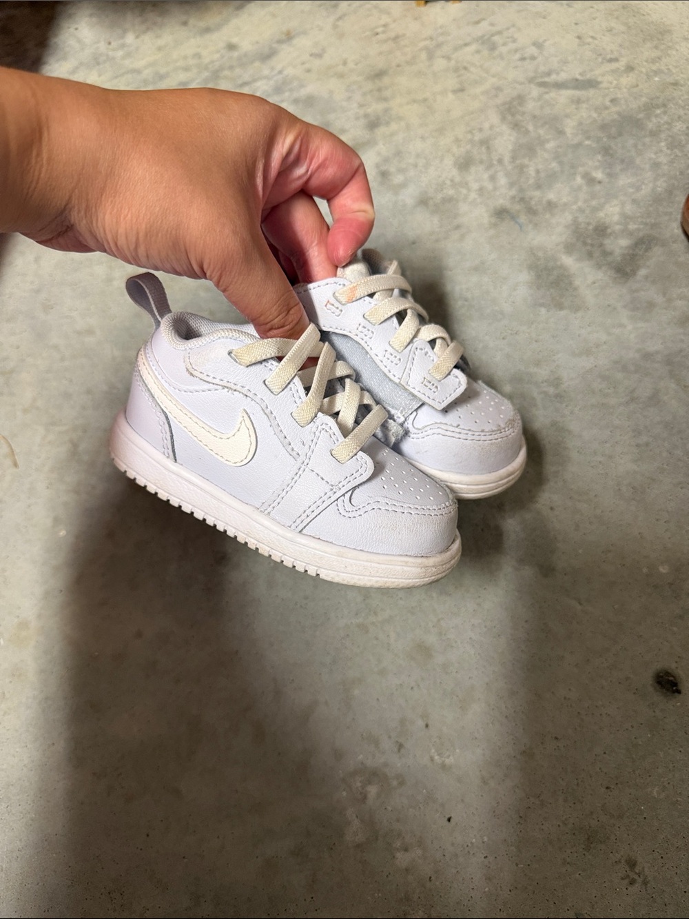 Nike Kids White and Light Cream Low-Top Sneakers